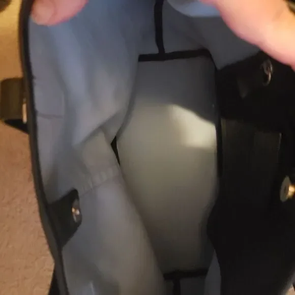 Coach purse - Picture 2 of 7